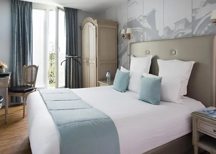 Hotel Plaza Elysees Parijs